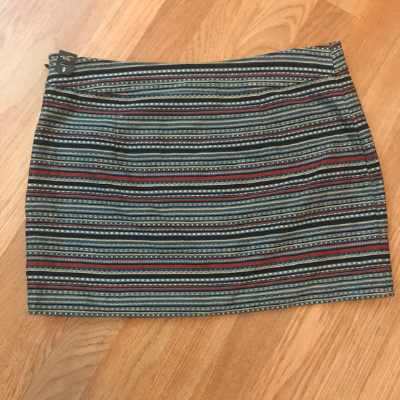 Hollister Striped Mini Skirt Sz 9 (G04) - Picture 2 of 5